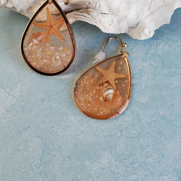 LuLu LaLa Beach themed shells and starfish shimmery sand tropical island style - Picture 5 of 7